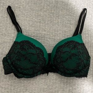 Victoria’s Secret Very Sexy Plunge Bra 32B